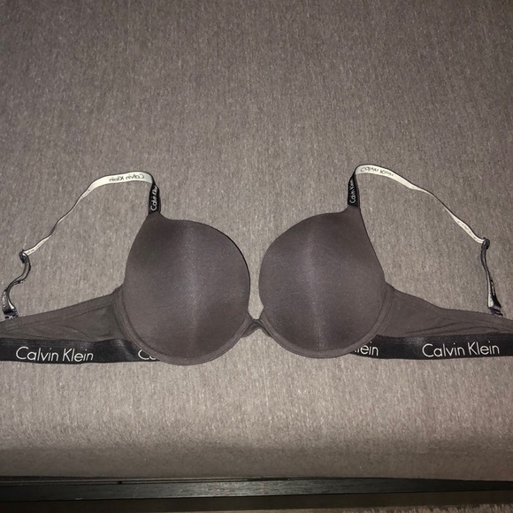 Grey Calvin Klein bra - Picture 1 of 3